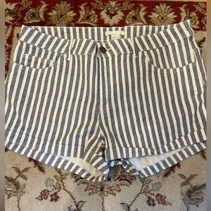 H&M stripped shorts